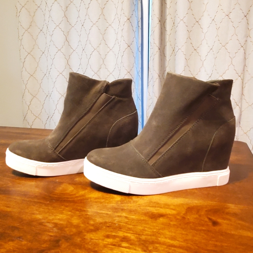 Steve Madden Size 7.5 Lazaruss Bootie